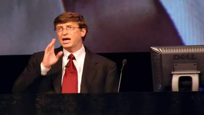 28 De Outubro Bill Gates Empresc3a1rio Estadunidense Fundador Da Microsoft Em 2004