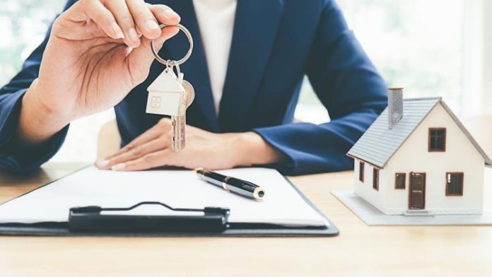 Perks of Hiring a Real Estate Agent to Sell Your Home